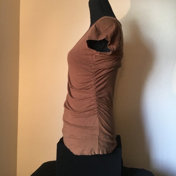 Side Ruching Tee - Picture 2 of 3